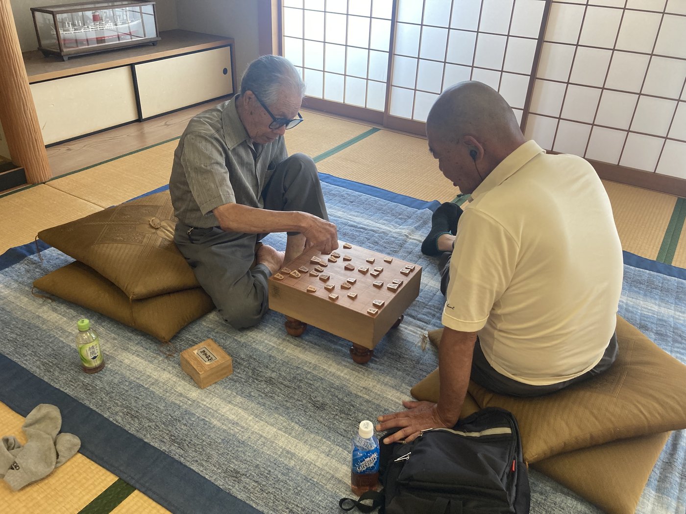 将棋を指す利用者のみなさん